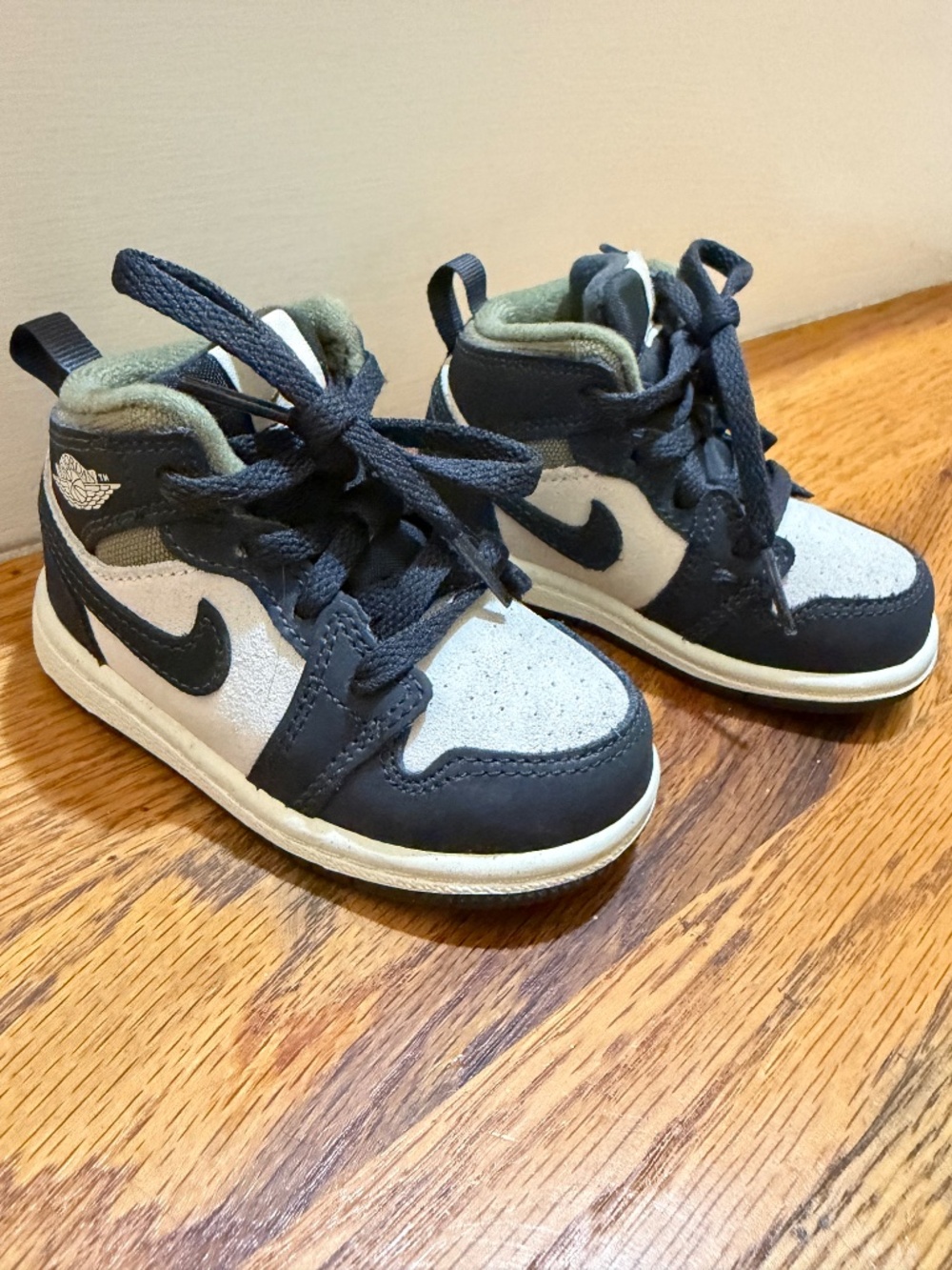 Toddler Jordan 1 Mid SE